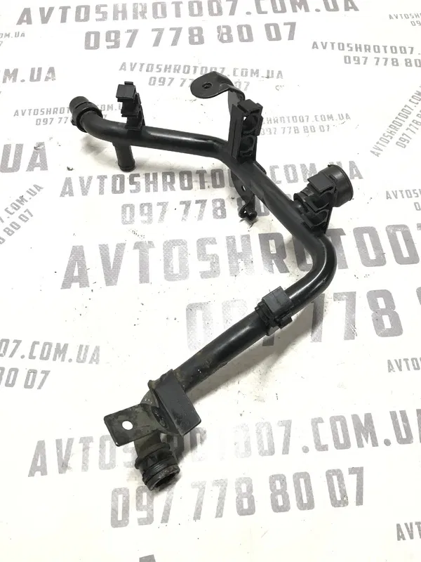 Трубка системи охолодження VW Passat B5+ (00-05) 1.9 Дизель
