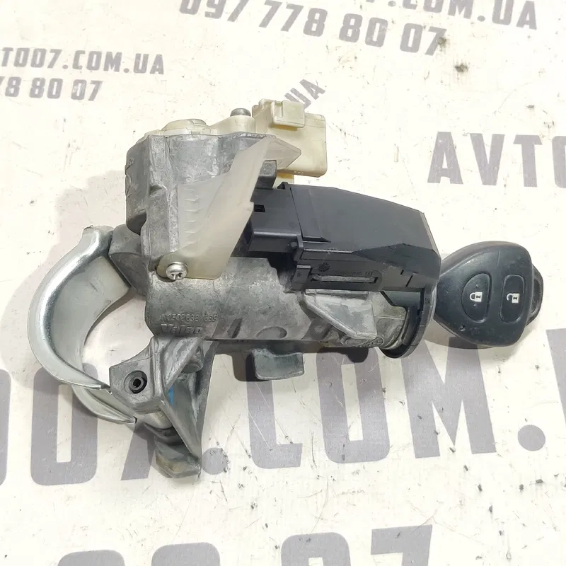 Замок запалювання Toyota Auris (06-12) 1.6 Бензин