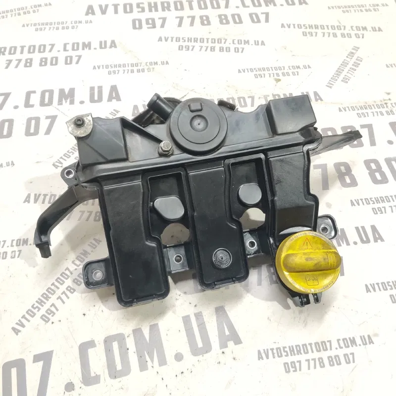 Клапанна кришка Renault Scenic 3 09-16 1.6dCi OEM 118305906r
