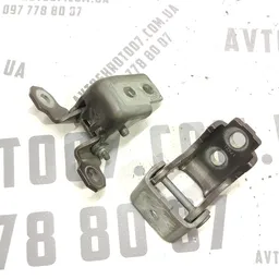 Завіса дверей задня ліва Renault Grand Scenic 3 (09-16) фото 3