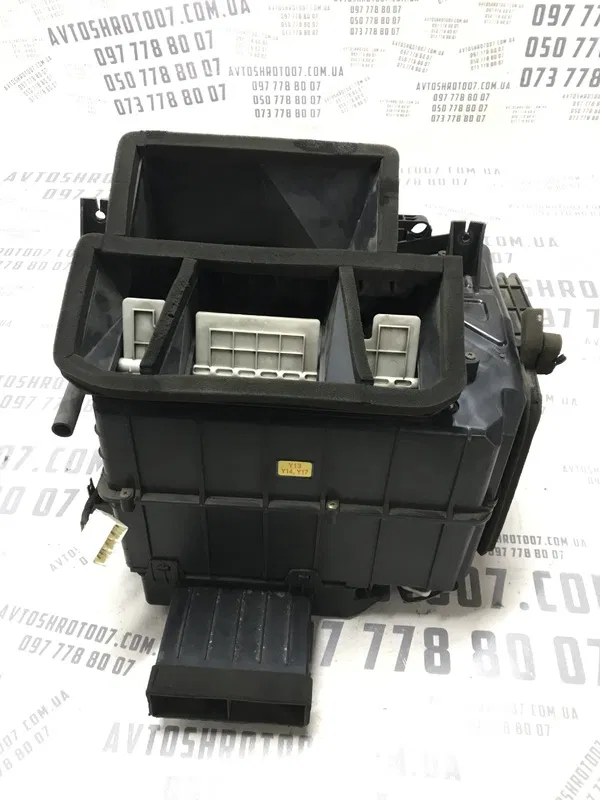 Корпус пічки Kia Sorento 1 (02-09) 2.5 Diesel