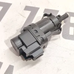 Датчик стоп сигналу Volvo V50 (04-12) 2.0D OEM 3M5T13480AB