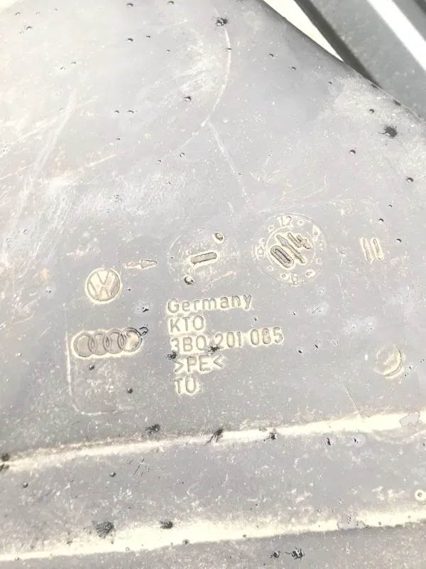 Бак паливний VW Passat B5+ (00-05) 1.9 Дизель OEM 3b0201085