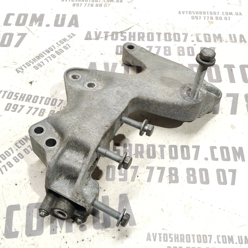 Кронштейн двигуна Renault Scenic 3 (09-16) 1.6dCi 112316637r