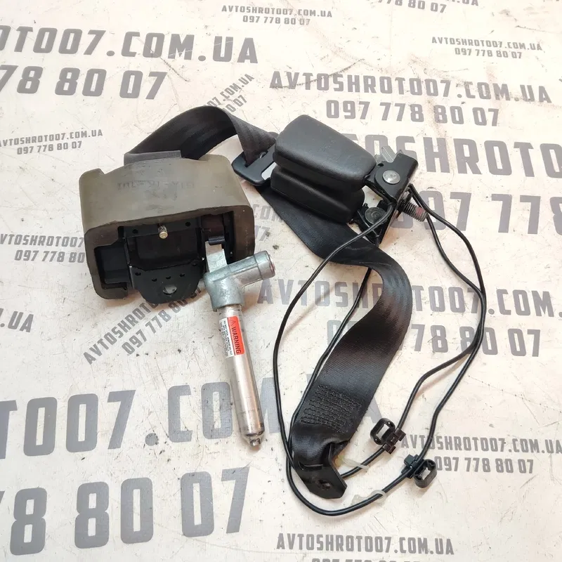 Ремінь безпеки Volvo V50 (04-12) 2.0 Diesel задній правий