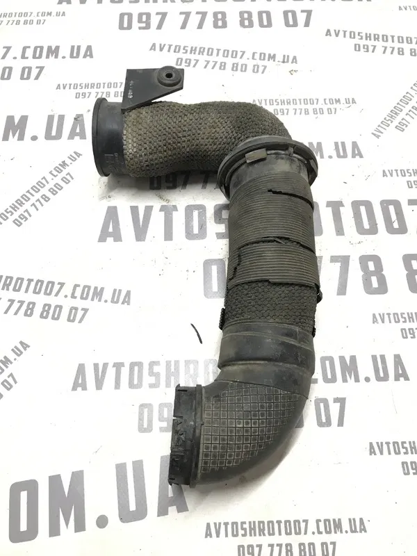 Патрубок повітряний Kia Sorento (02-09) 2.5 D4CB 282003e000