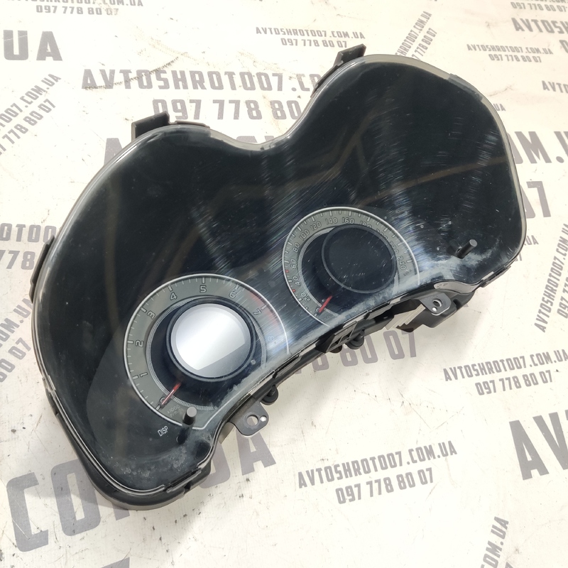 Панель приладів Toyota Auris (06-12) 1.6 Benz OEM 8380002l92