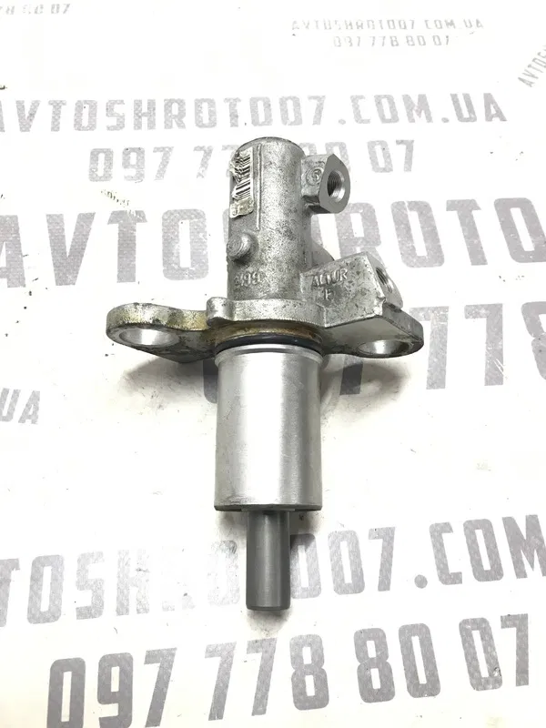 Головний гальмівний циліндр VW Passat B5+ (00-05) 1.9 Дизель