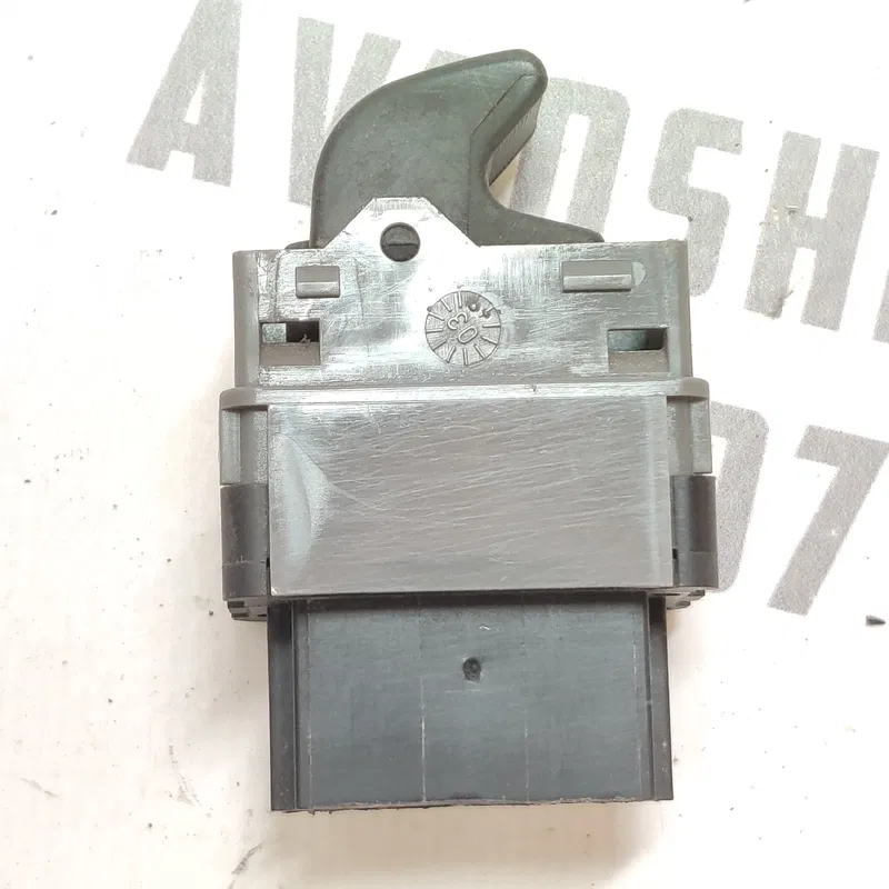 Кнопка склопідіймача Peugeot 307 (01-08) 1.4 Бензин