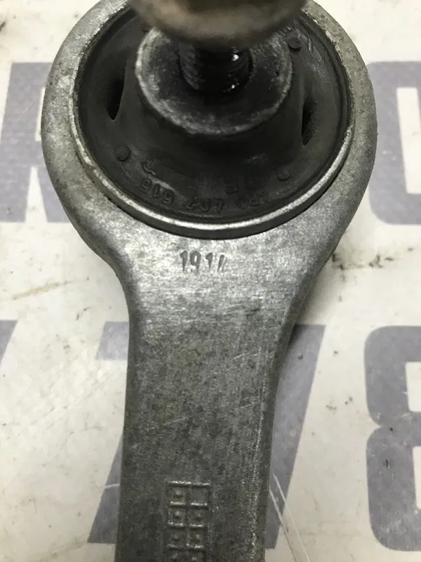 Ричаг VW Passat B5+ 00-05 1.9 Diesel передній верхній лівий