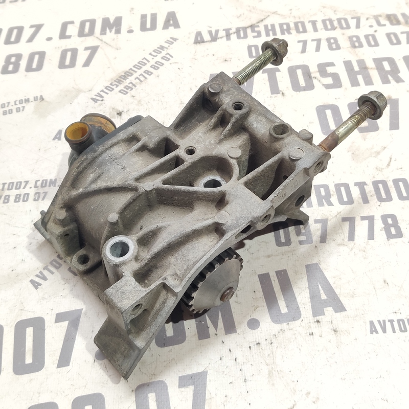 Помпа Peugeot 307 (01-08) 1.4 Бензин OEM 9646075210