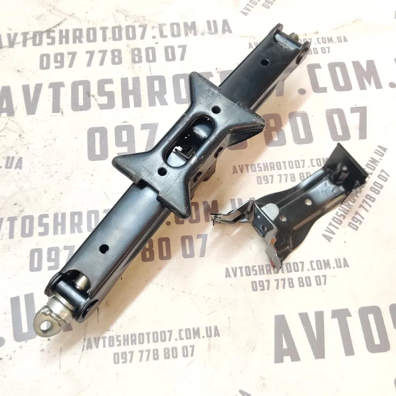 Домкрат Toyota Auris (06-12) 1.6 Бенз пр.зад. OEM 091110f020