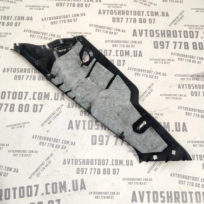 Накладка салону Toyota Auris (07-12) 1.6 Benz задня права