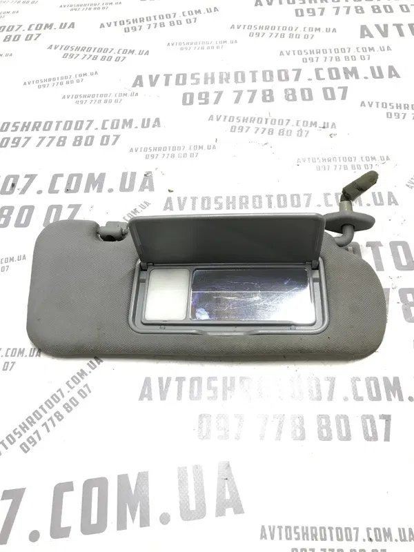 Сонцезахисник Kia Sorento 1 (02-09) 2.5 D4CB Дизель правий
