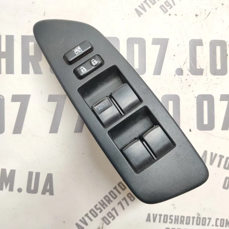Блок склопідйомників Toyota Auris 06-12 1.6B ліва 7423202550