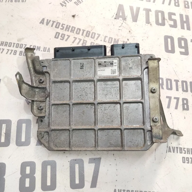 ЕБУ двигуна Toyota Auris (06-12) 1.6 Бензин OEM 8966102e81
