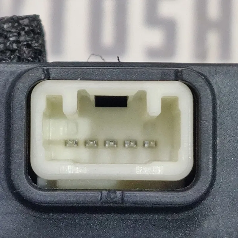 Блок ЦЗ Toyota Auris (06-12) 1.6 Бенз зад лів OEM 8974102100