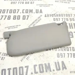 Сонцезахисник Volvo V50 (04-12) 2.0D лівий OEM 30676438 фото 1