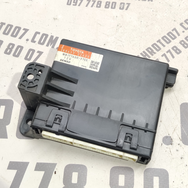 Блок клімату Toyota Auris (06-12) 1.6 Бензин OEM 8865002430
