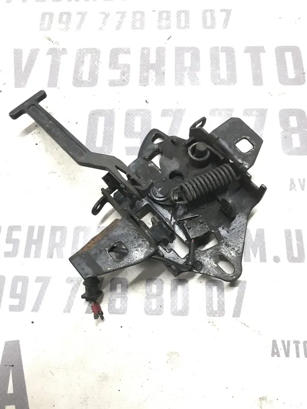 Замок капота Volkswagen Passat B5+ (00-05) 1.9 дизель перед