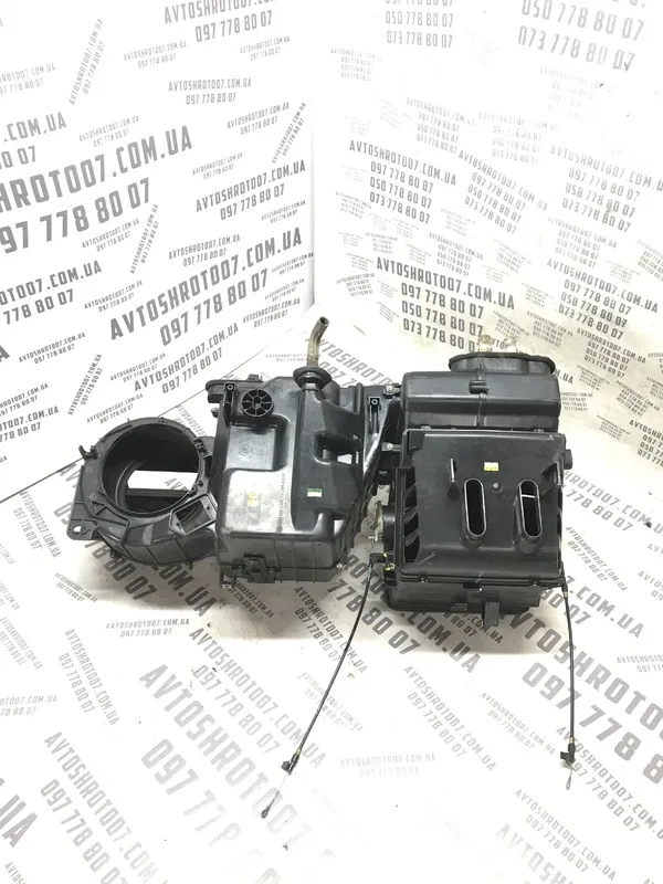 Корпус пічки Chevrolet Tacuma (00-08) 2.0 Бензин X20SED