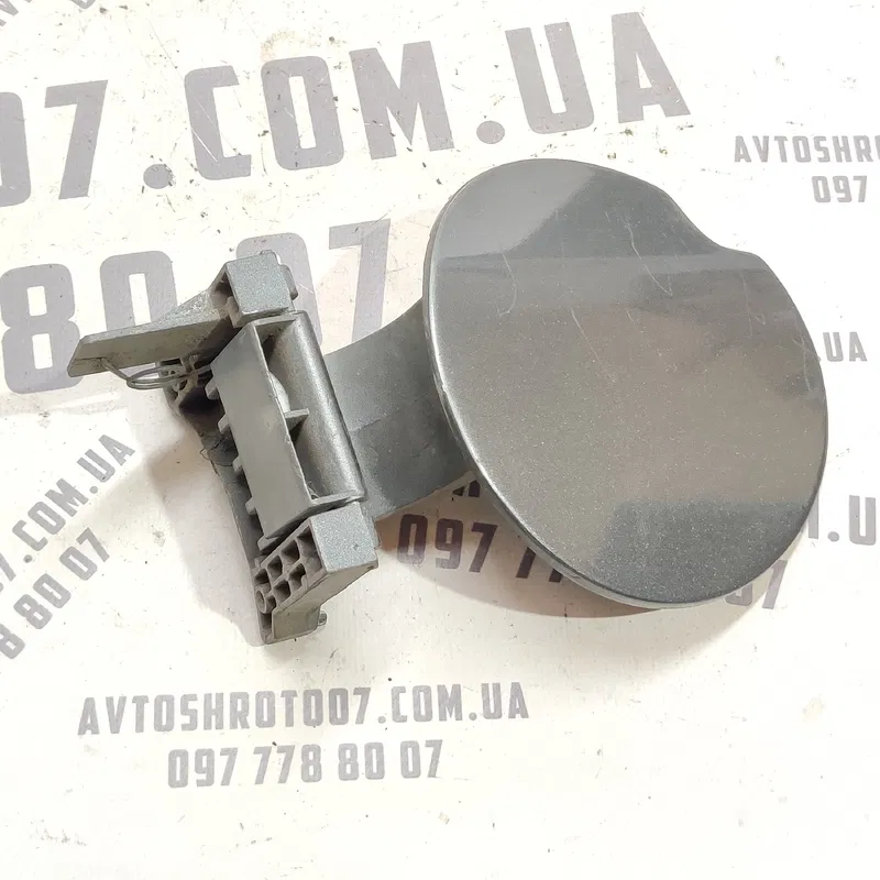 Лючок бака Peugeot 307 (01-08) 1.4 Бензин