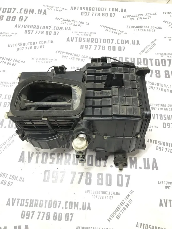 Корпус пічки Kia Sorento 1 (02-09) 2.5 Дизель D4CB