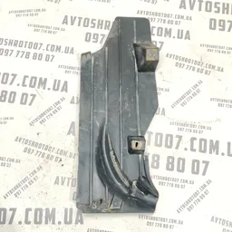 Накладка Volvo V50 04-12 2.0D задня права нижня OEM 30714863 фото 1