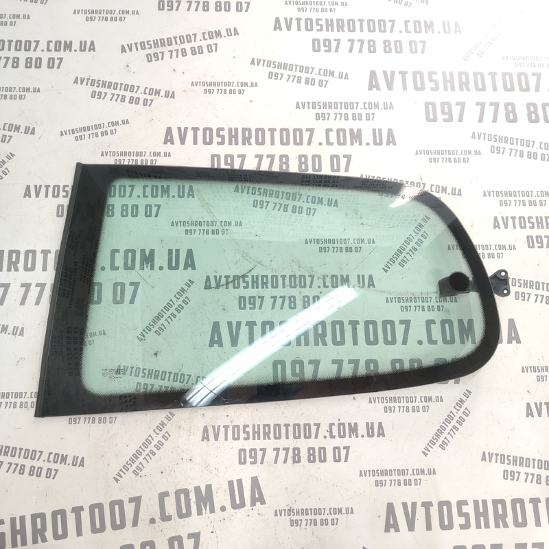 Скло кузовне Peugeot 307 (01-08) 1.4 Бензин заднє ліве