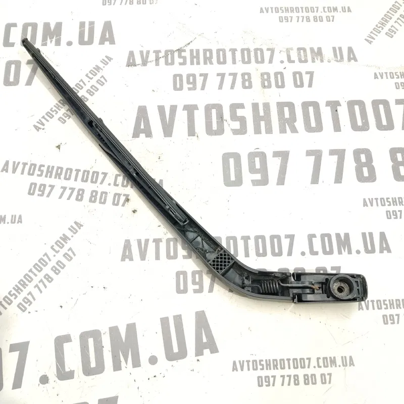 Двірник Toyota Auris (06-12) 1.6 Бензин задній