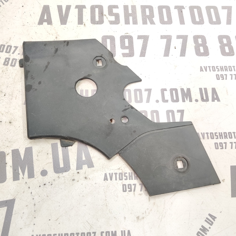 Накладка Renault Grand Scenic 3 (09-16) 1.6D OEM 8200152035