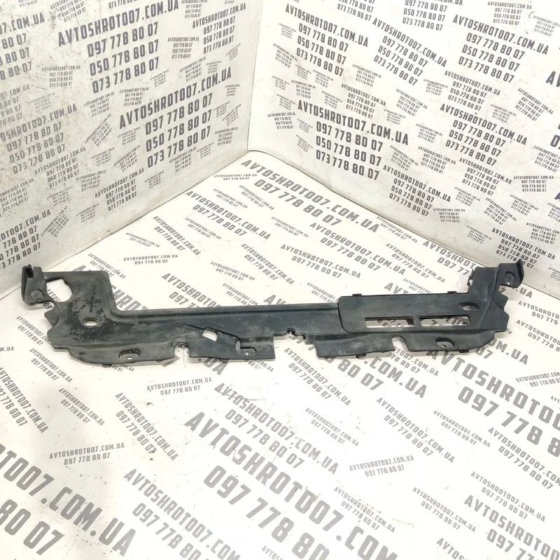 Накладка Toyota Auris (06-12) 1.6 бенз перед OEM 5314102020