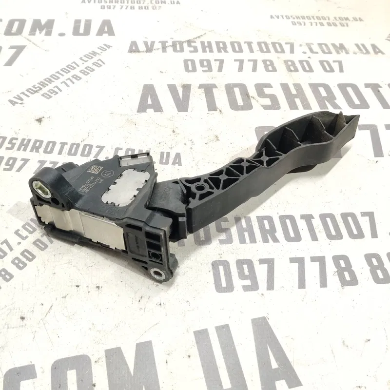 Педаль газу Toyota Auris (06-12) 1.6 Бензин OEM 7811002020