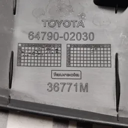 Пластик багажника Toyota Auris 06-12 1.6 верх OEM 6479002030 фото 5