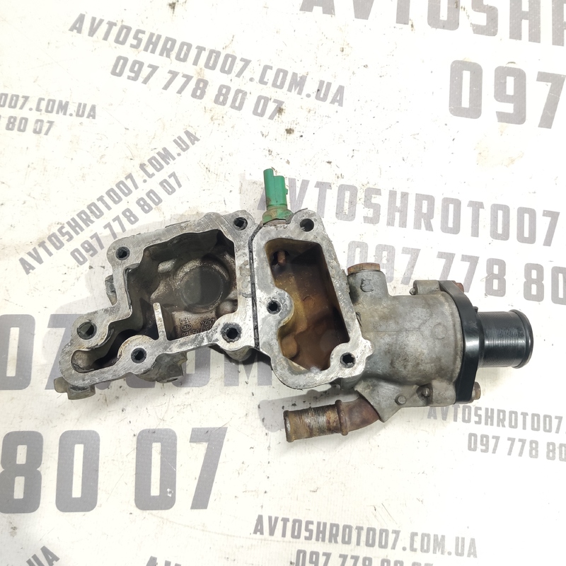 Корпус термостата Peugeot 307 01-08 1.4 Бензин OEM 963470580 фото 2
