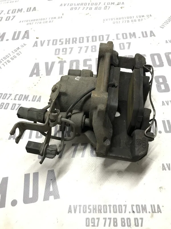 Супорт VW Passat B5+ (00-05) 1.9 Дизель передній правий