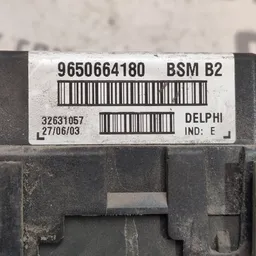 Блок запобіжників Peugeot 307 01-08 1.4 Бензин OEM9650664180 фото 4