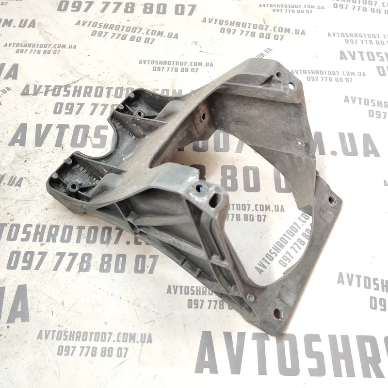 Кронштейн Volvo V50 (04-12) 2.0 Дизель OEM 9491934