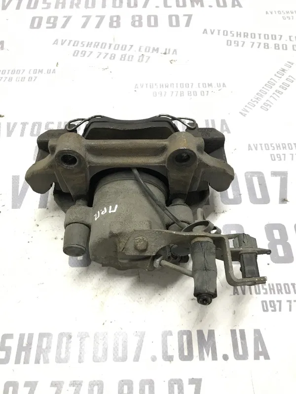 Супорт VW Passat B5+ (00-05) 1.9 Дизель передній правий
