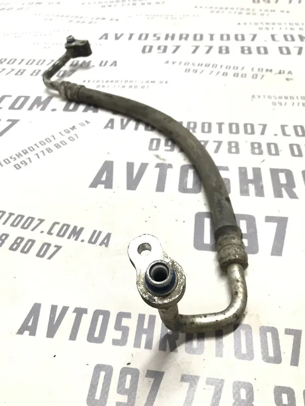 Трубка кондиціонера Kia Sorento 1 (02-09) 2.5 Дизель