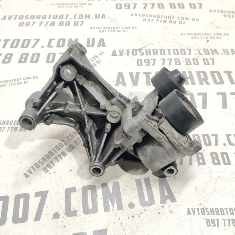 Кронштейн генератора Renault Scenic 3 (09-16) 1.6 117102017r