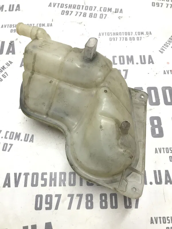 Бачок розширювальний Passat B5+ (00-05) 1.9D OEM 8D0121403L