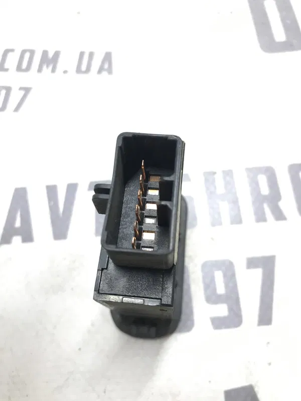 Кнопка багажника Kia Sorento 1 (02-09) 2.5 D OEM 935503e000