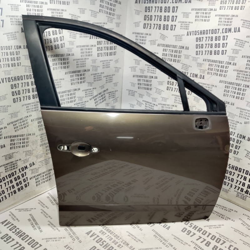 Двері Renault Grand Scenic 3 (09-16) 1.6 dCi передні праві