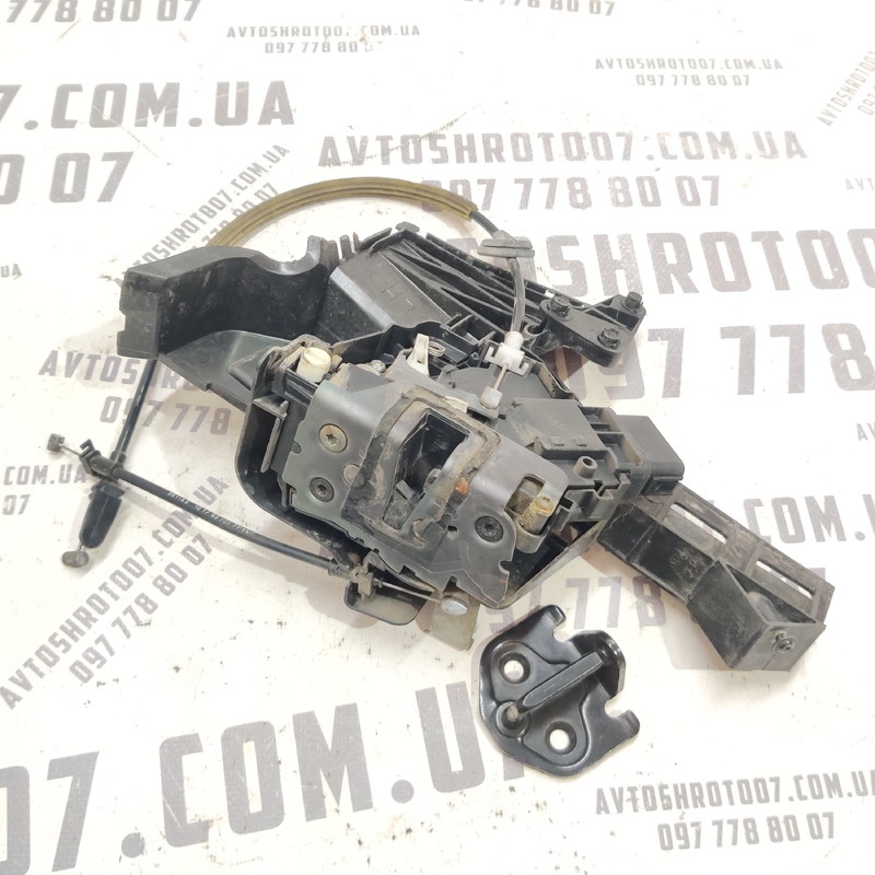 Замок дверей задній лівий Ford Focus MK2 (04-11) 1.6D