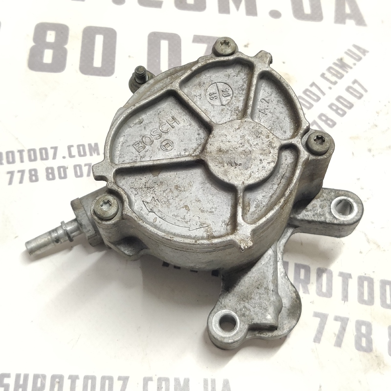 Насос вакуумний Peugeot 407 (04-11) 2.0 дизель d1651b