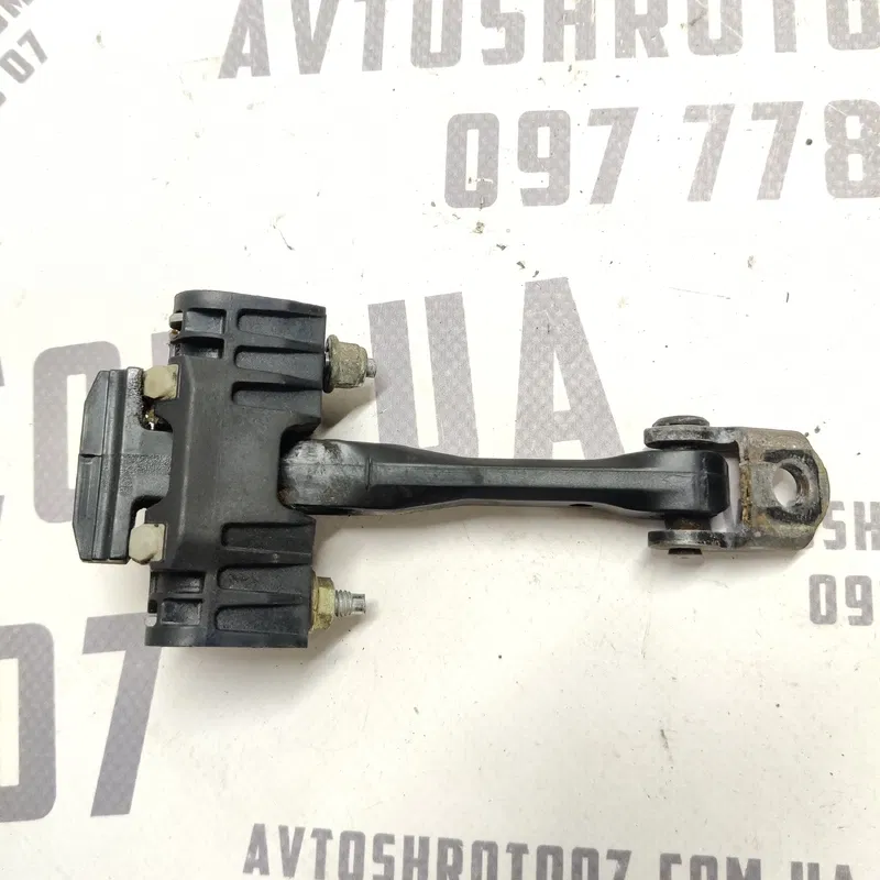 Обмежувач дверей передній Peugeot 407 (04-11) 2.0D