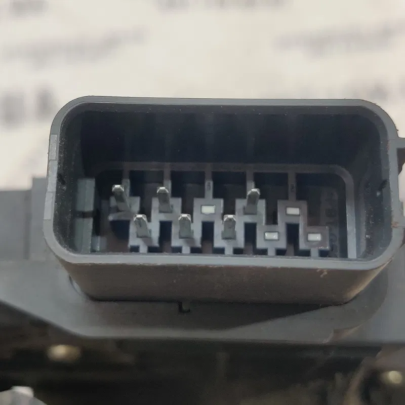 Замок дверей передній правий Ford Focus MK2 (04-11) 1.6D