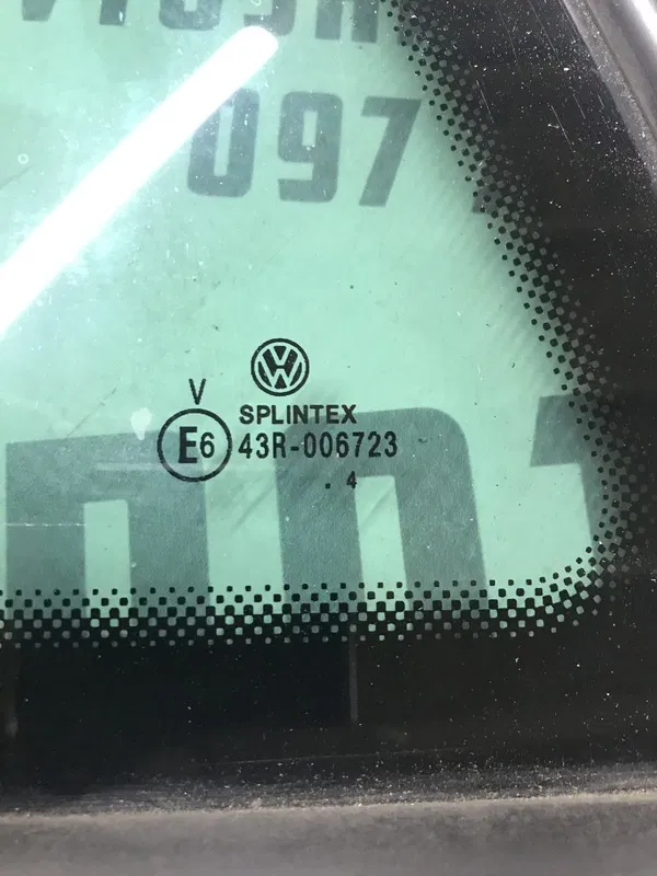 Кузовне скло заднє ліве VW Passat B5+ (00-05) 1.9D