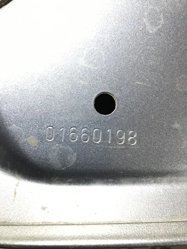 Капот Peugeot 407 (04-11) 2.0D 01660198